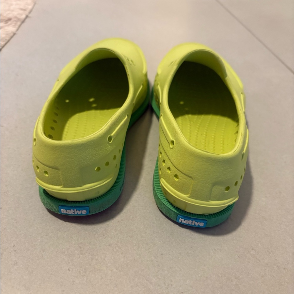 Native Kids Shoes Howard Sugarlite in Lime Green
